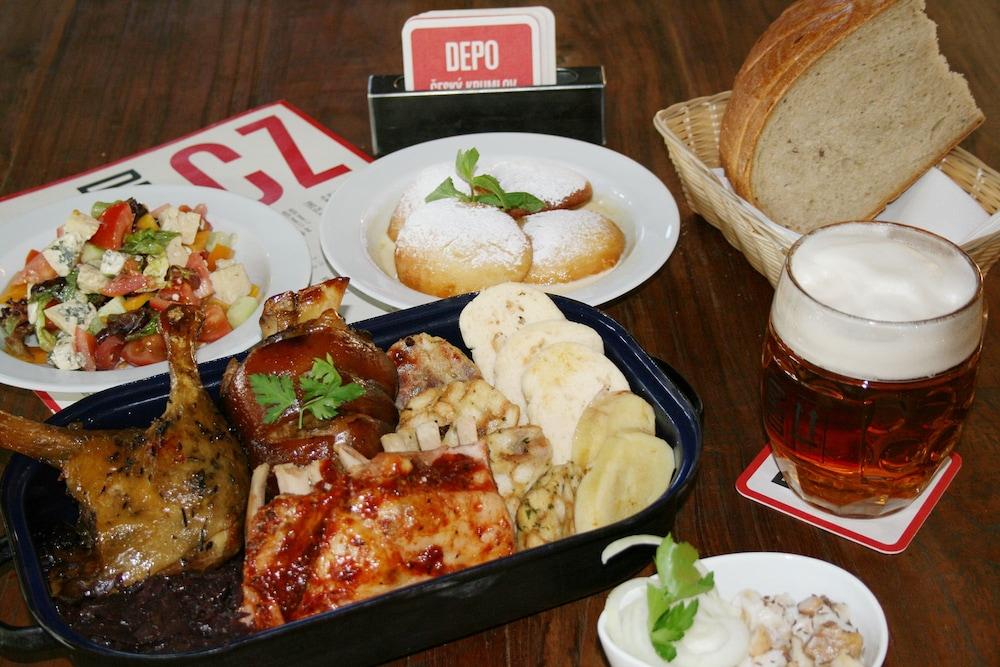 Hotel Latran Cesky Krumlov Luaran gambar