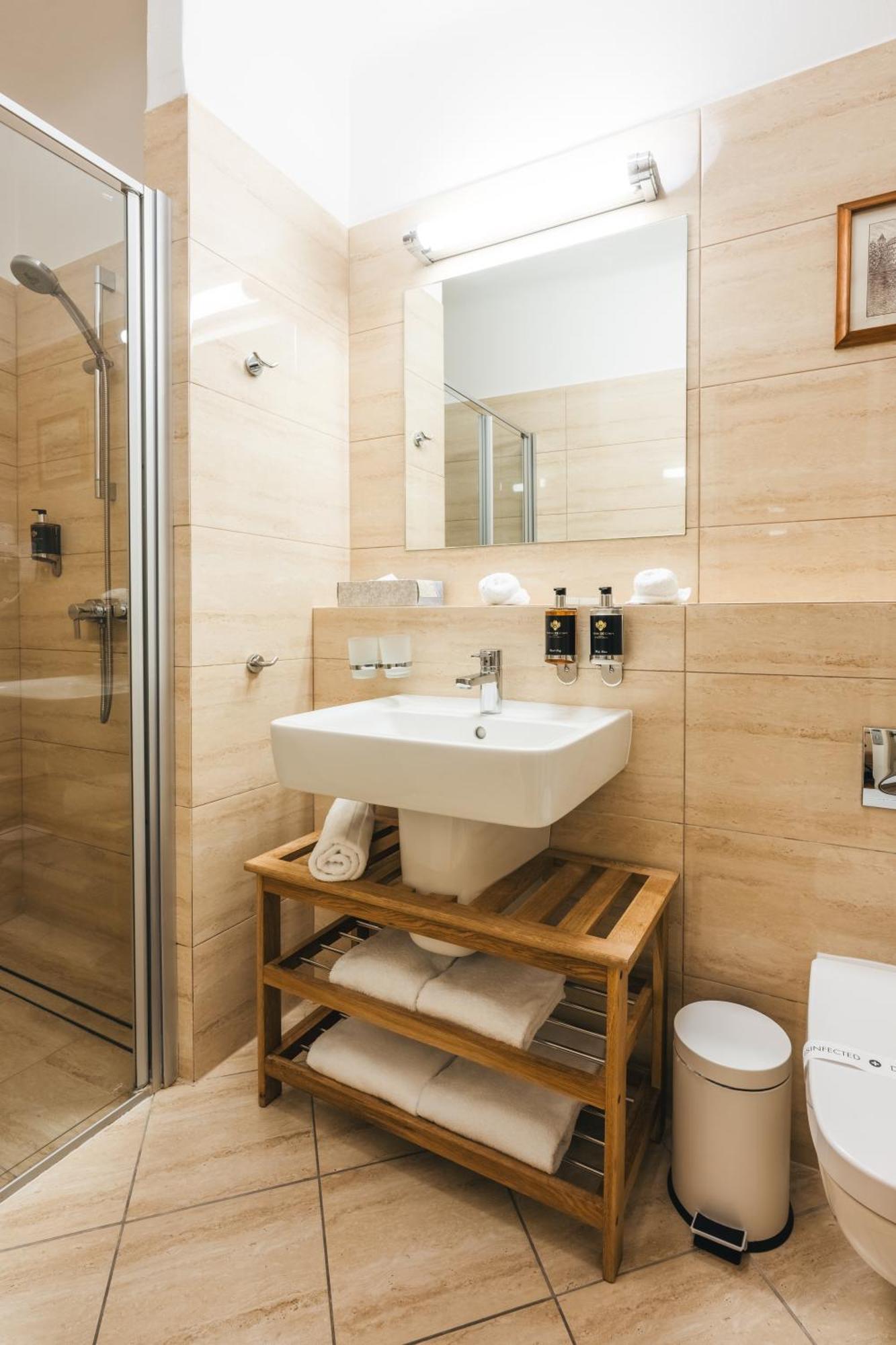 Hotel Latran Cesky Krumlov Luaran gambar