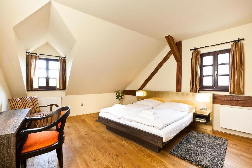 Hotel Latran Cesky Krumlov Luaran gambar