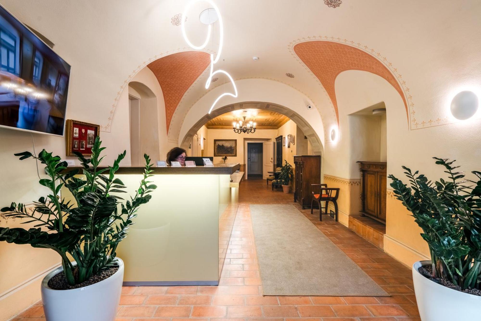 Hotel Latran Cesky Krumlov Luaran gambar