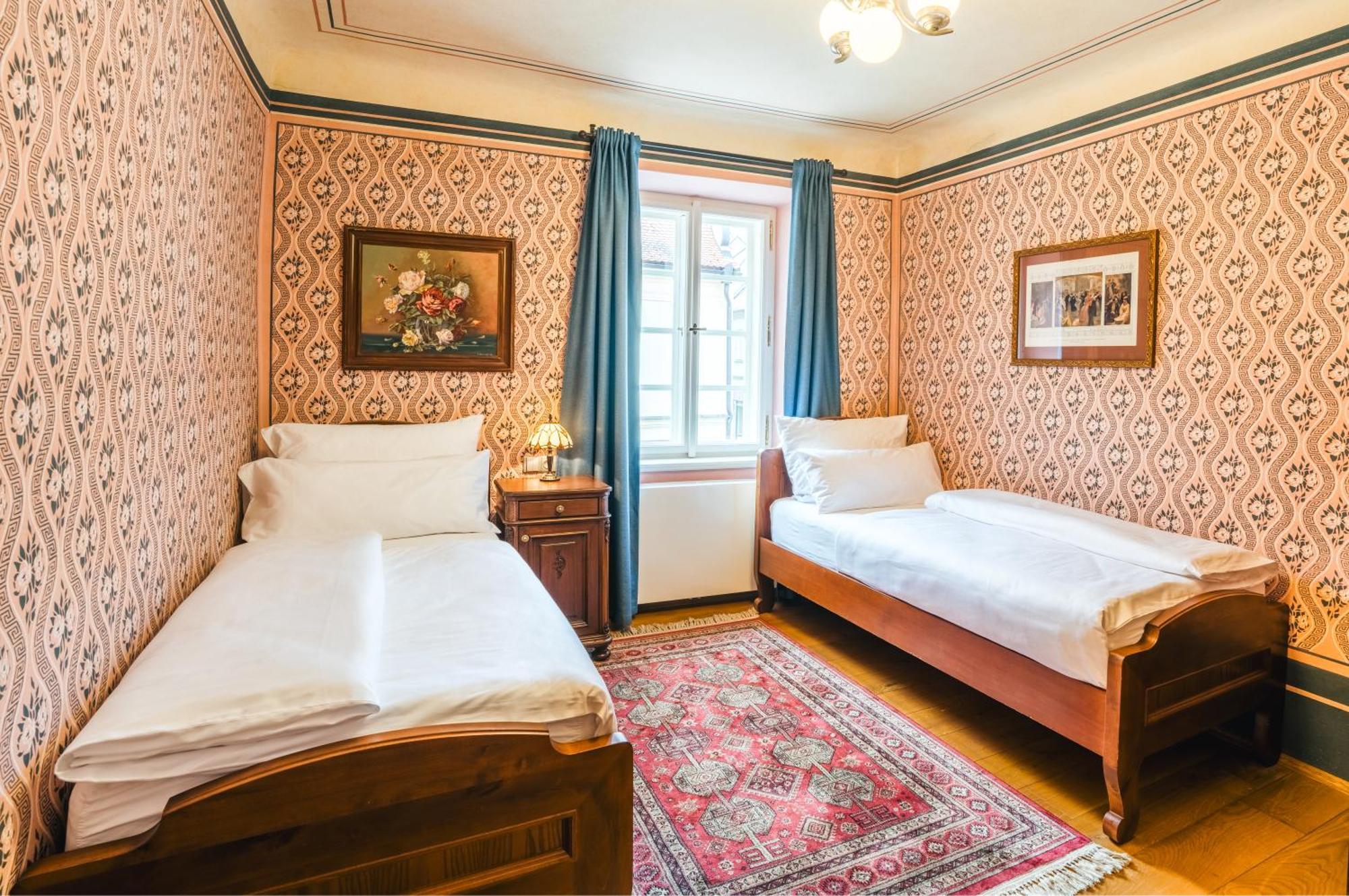 Hotel Latran Cesky Krumlov Luaran gambar
