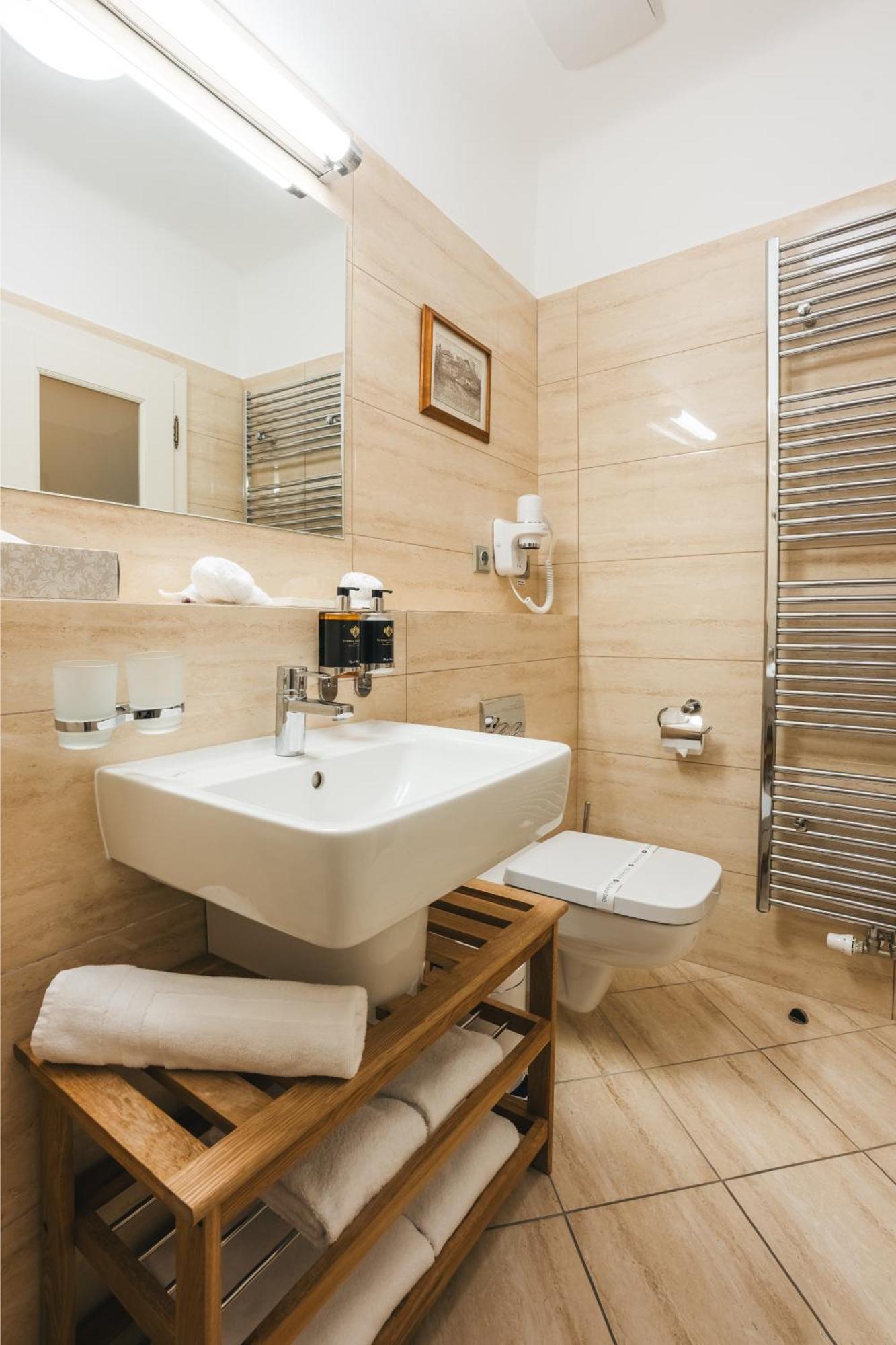 Hotel Latran Cesky Krumlov Luaran gambar