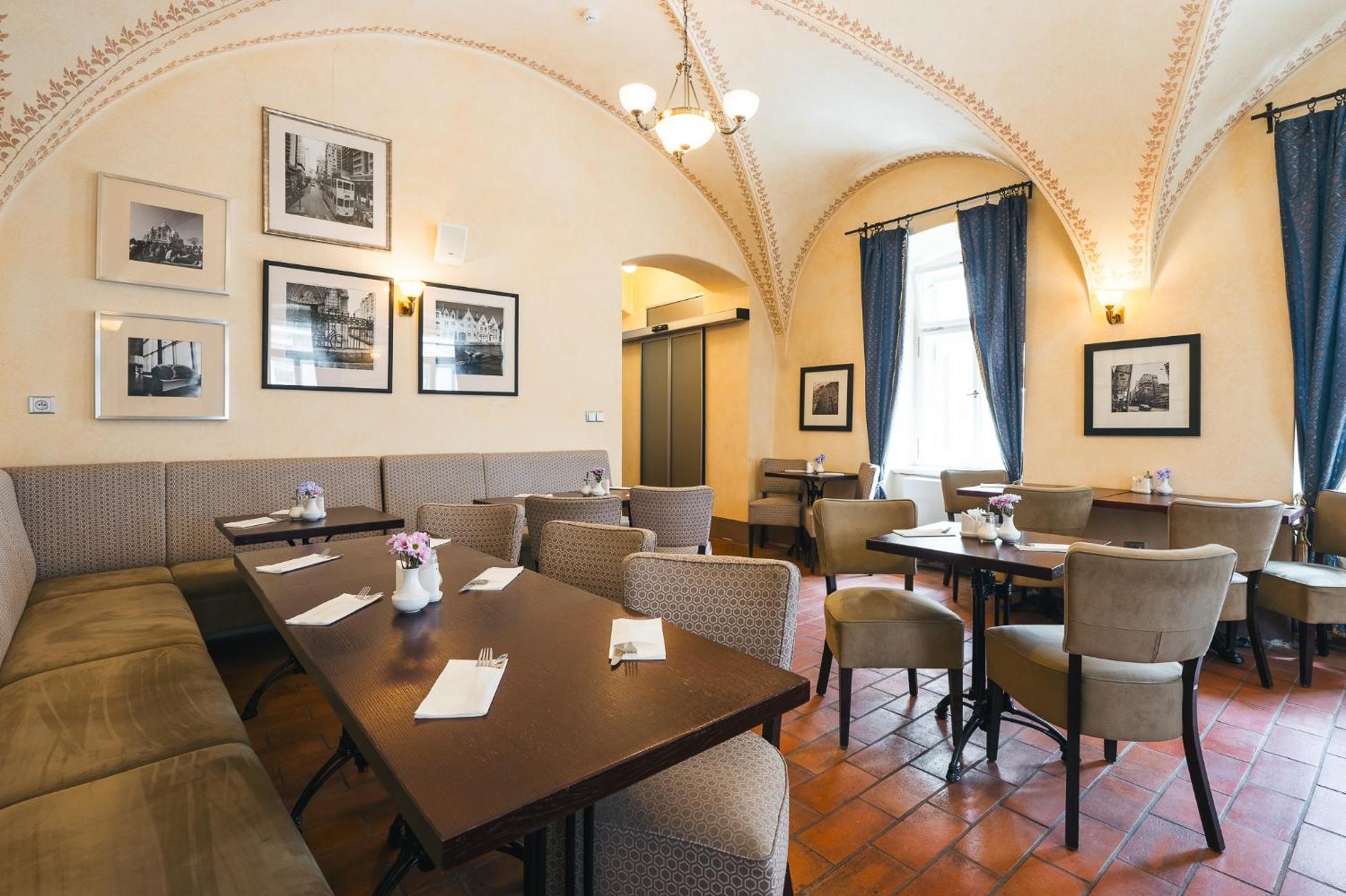 Hotel Latran Cesky Krumlov Luaran gambar