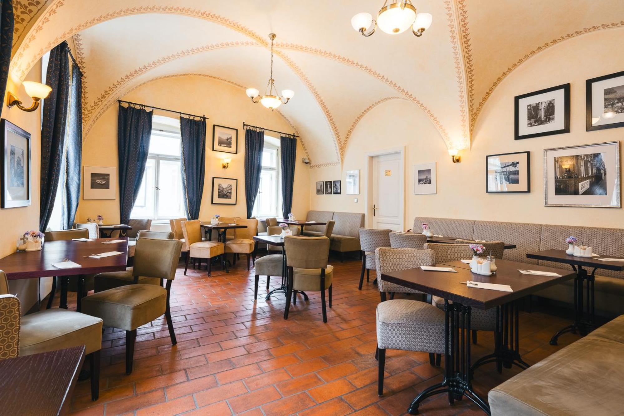 Hotel Latran Cesky Krumlov Luaran gambar